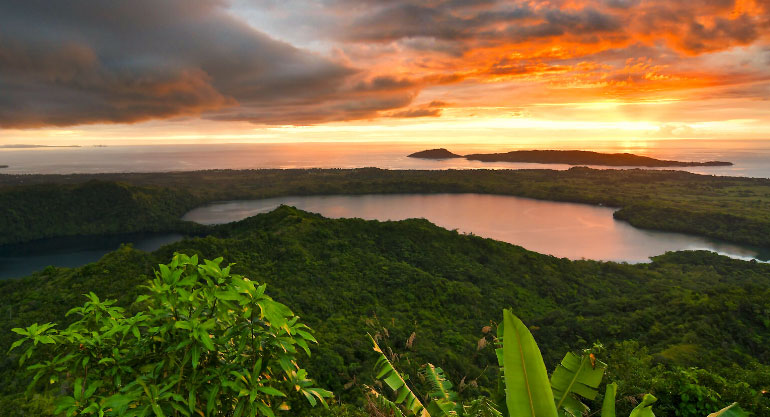 诺西贝岛帕索峰(mountain passot)